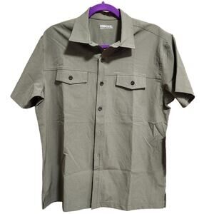 Mens small button up 32 degree cool shirt, NWT short sleeve